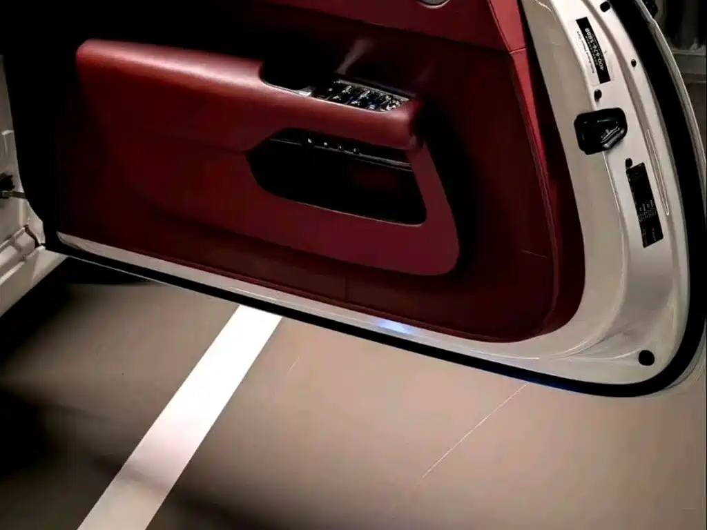 Rolls-Royce Phantom 2015 — фото 4