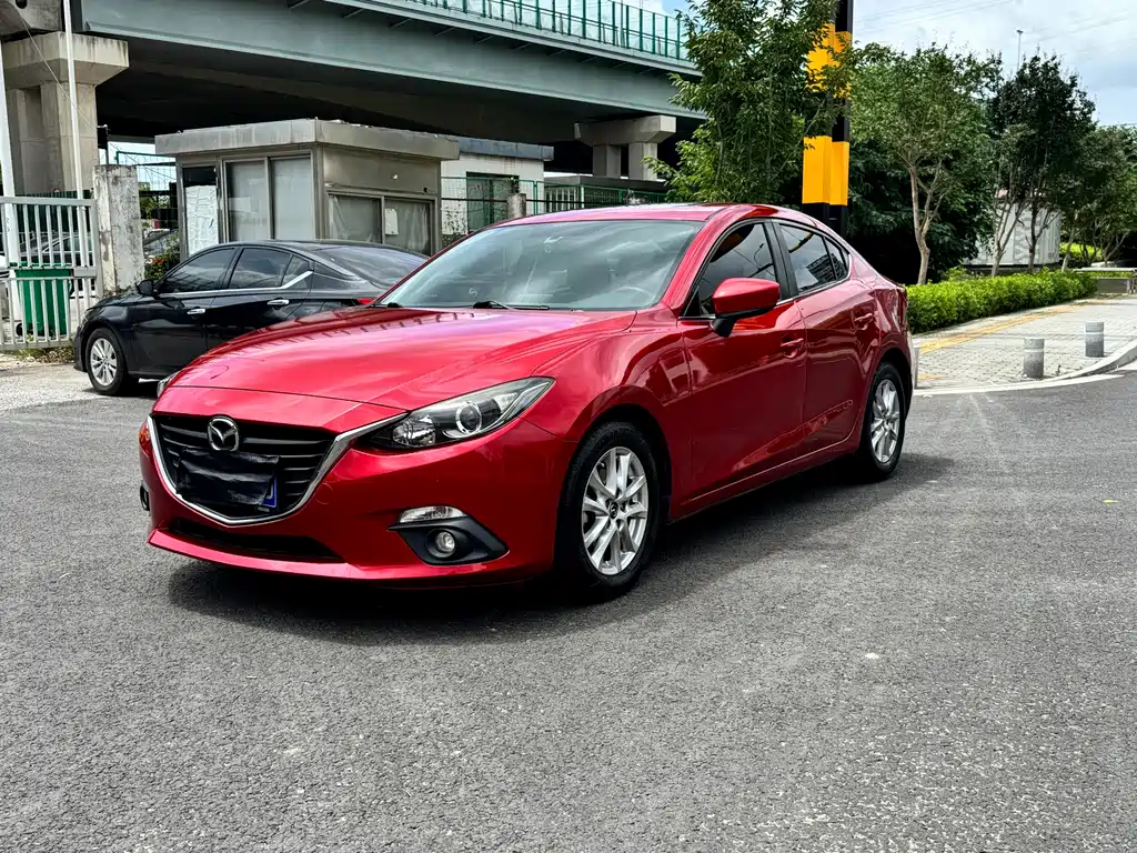 Mazda 3 Axela 2015