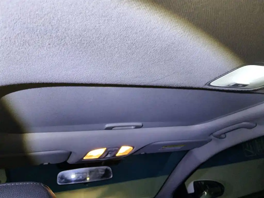 Hyundai Elantra 2016 — фото 14