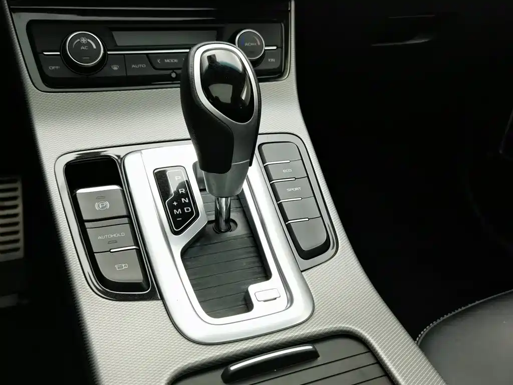 Geely Emgrand GS 2018 — фото 13