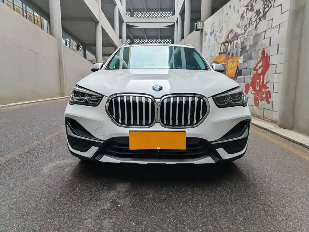 BMW X1 2022 — фото 2