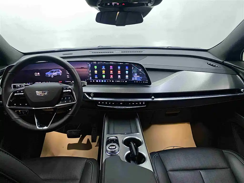 Cadillac XT5 2024 — фото 13