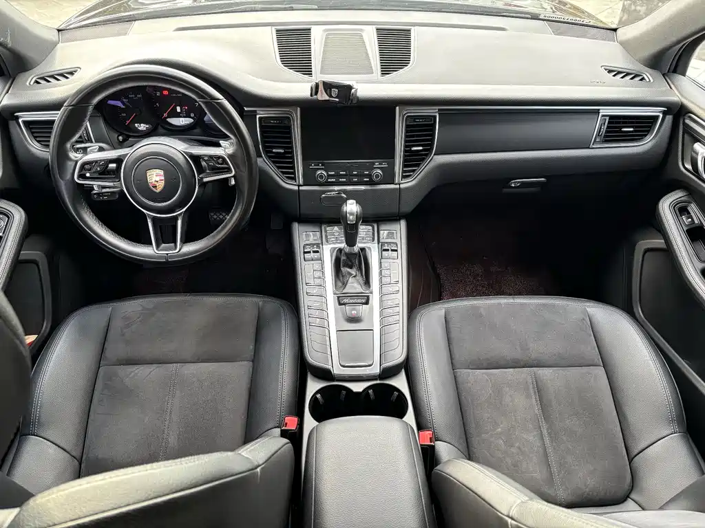 Porsche Macan 2016 — фото 11
