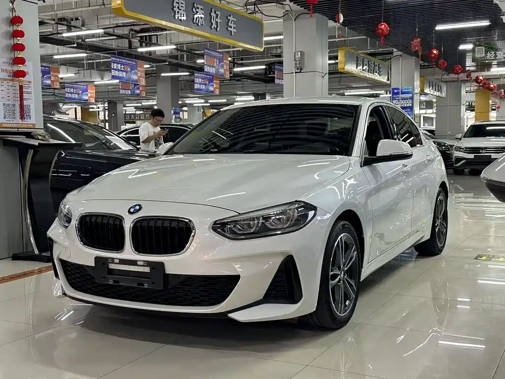 BMW 1 Series 2021