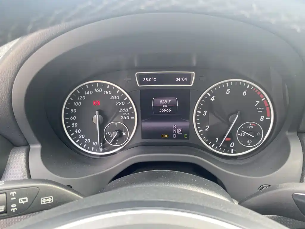 Mercedes-Benz A-Class 2015 — фото 15
