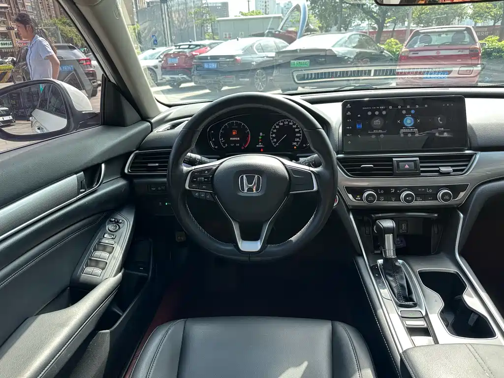 Honda Accord 2022 — фото 18
