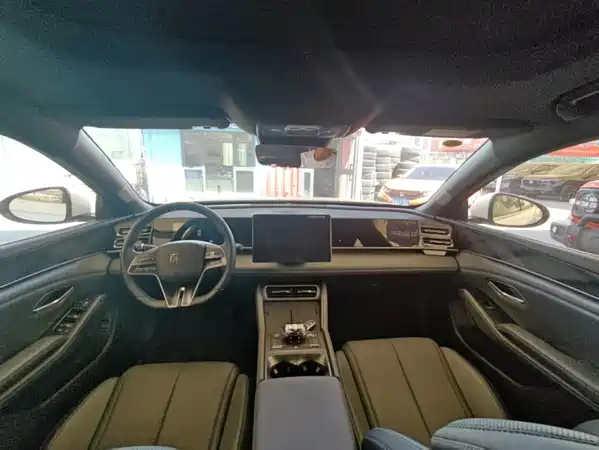 BYD Qin L 2025