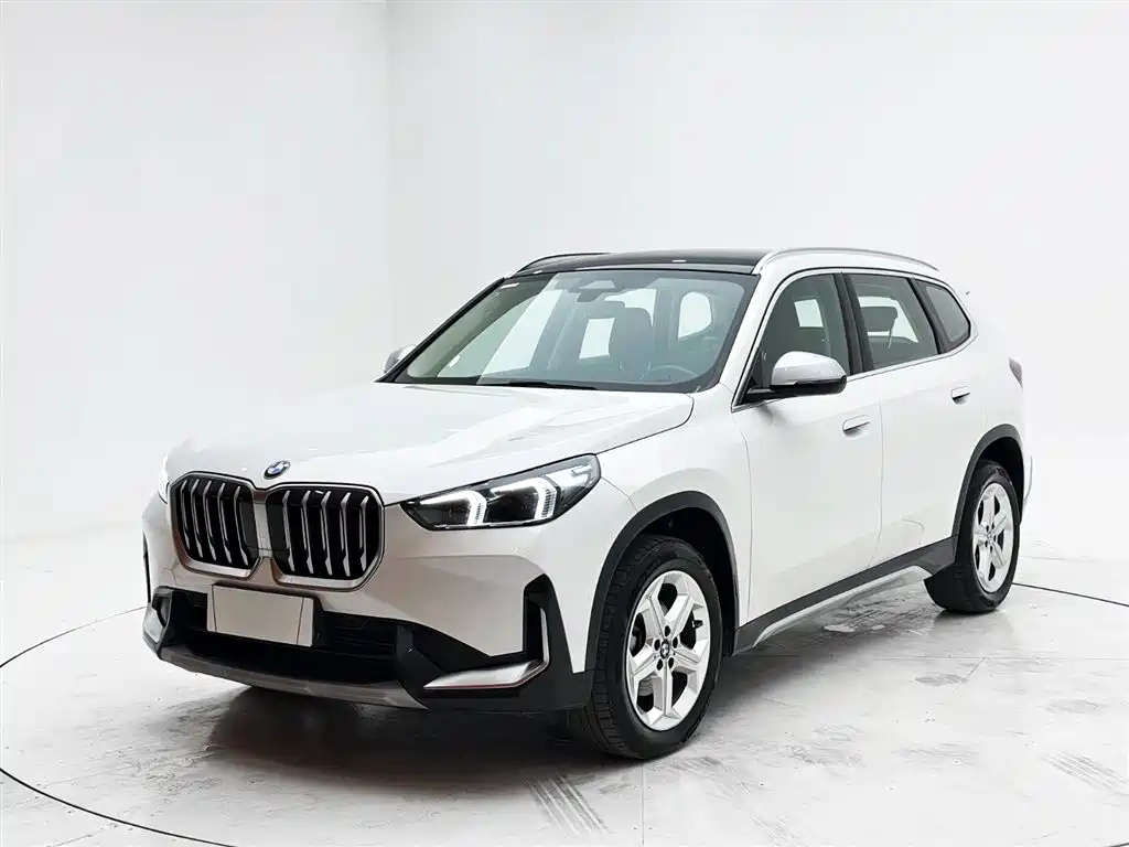 BMW X1 2023 — фото 1