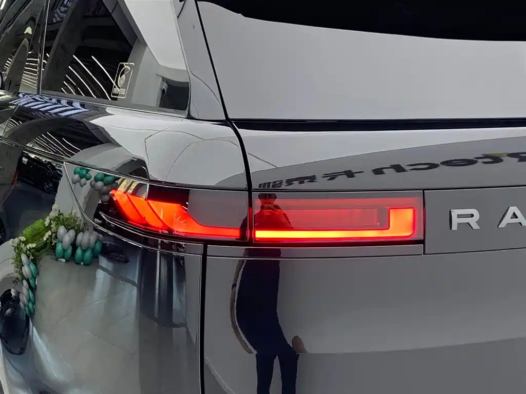 Land Rover Sport 2023 — фото 33