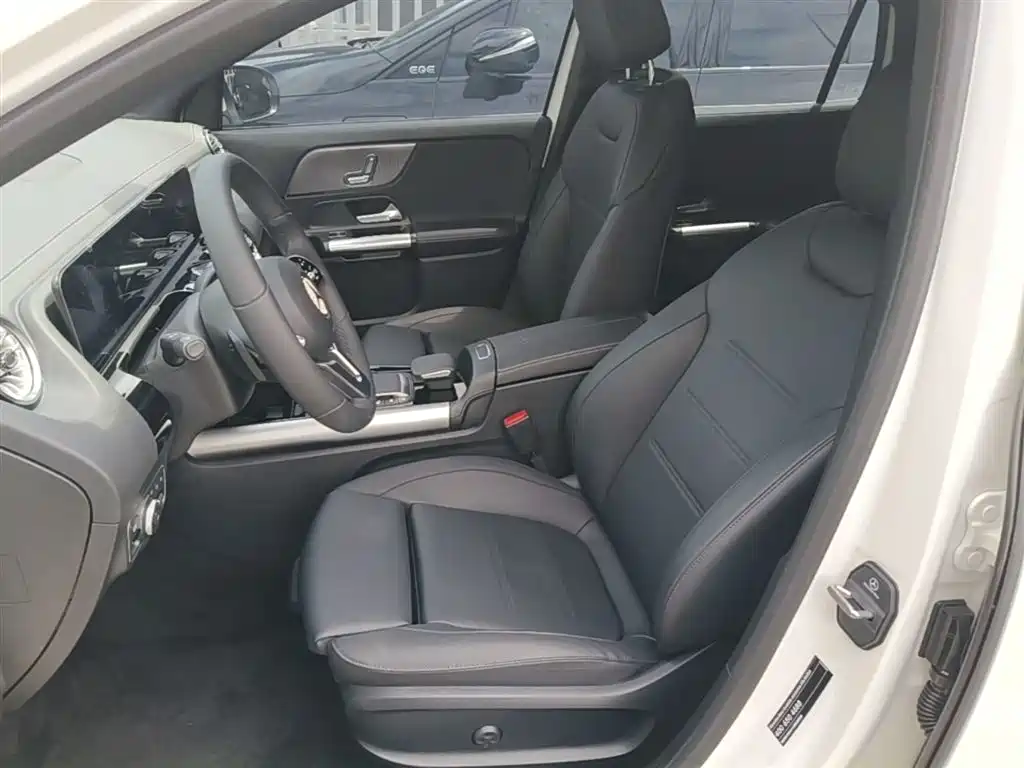 Mercedes-Benz GLA 2023 — фото 15