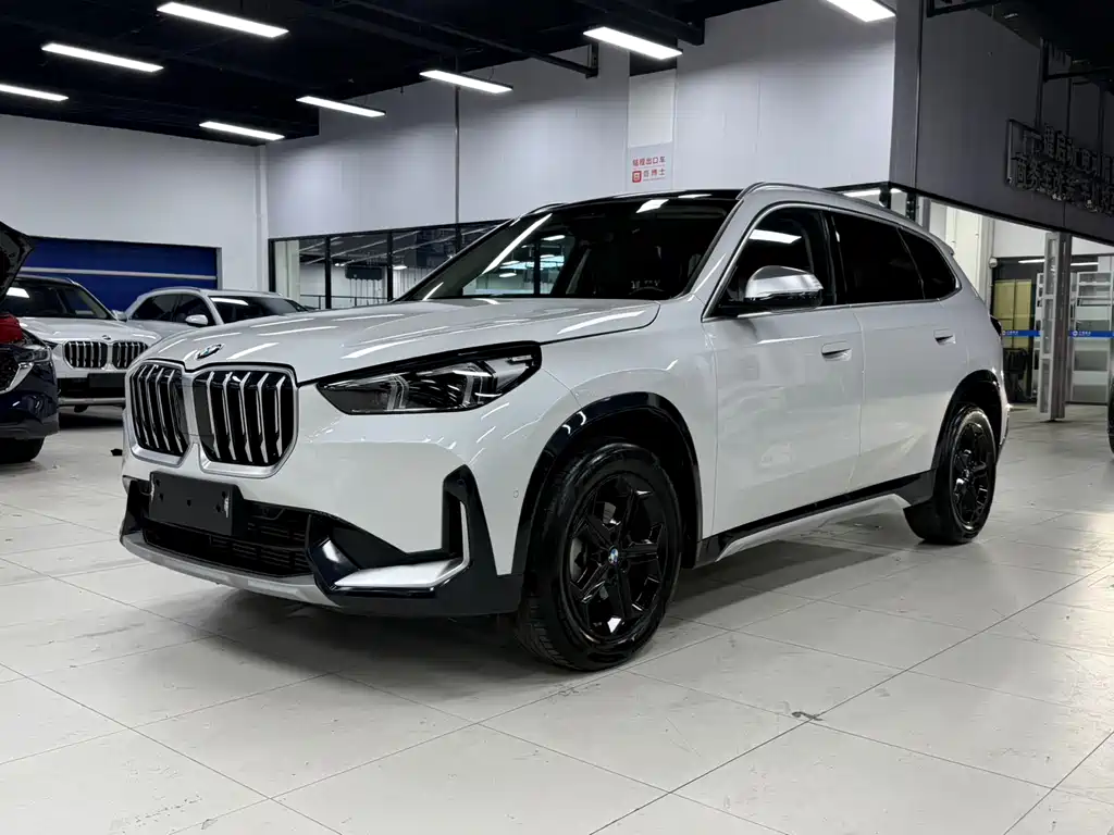 BMW X1 2023 — фото 1