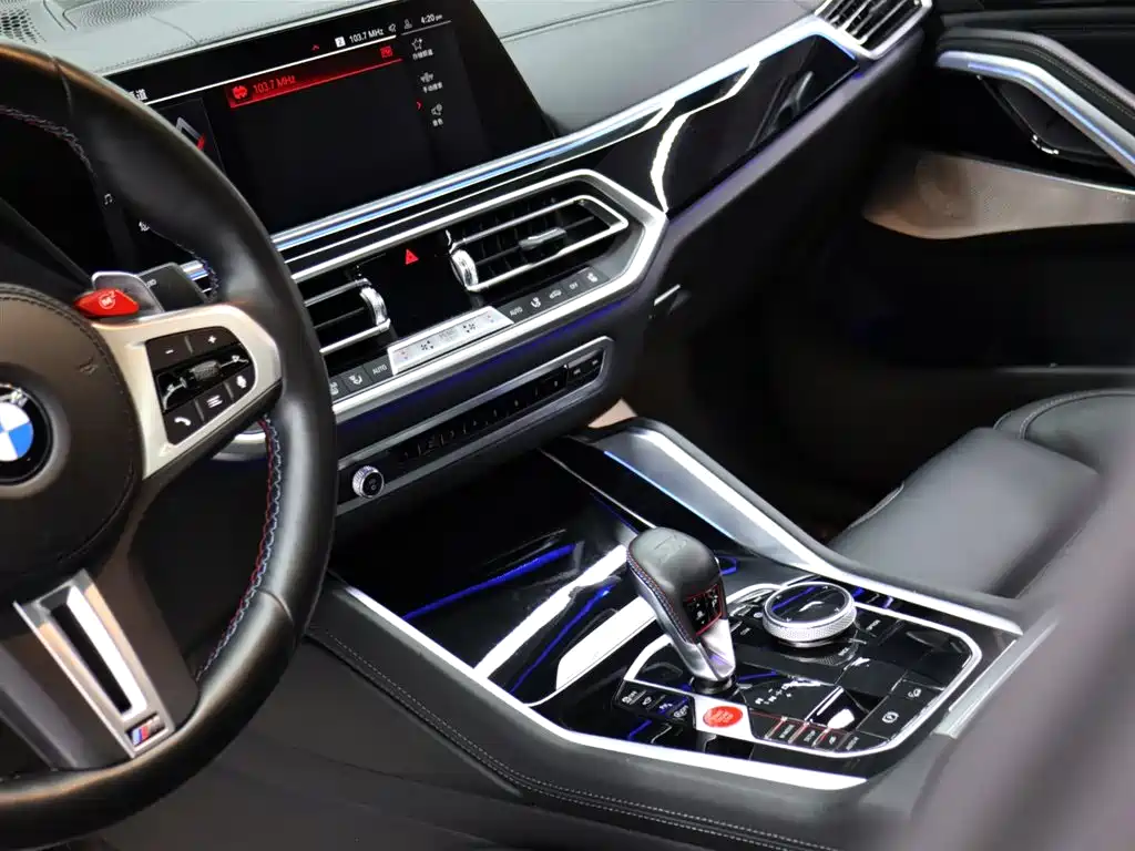 BMW X6 M 2022 — фото 9