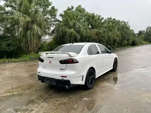 Mitsubishi Lancer EX 2013