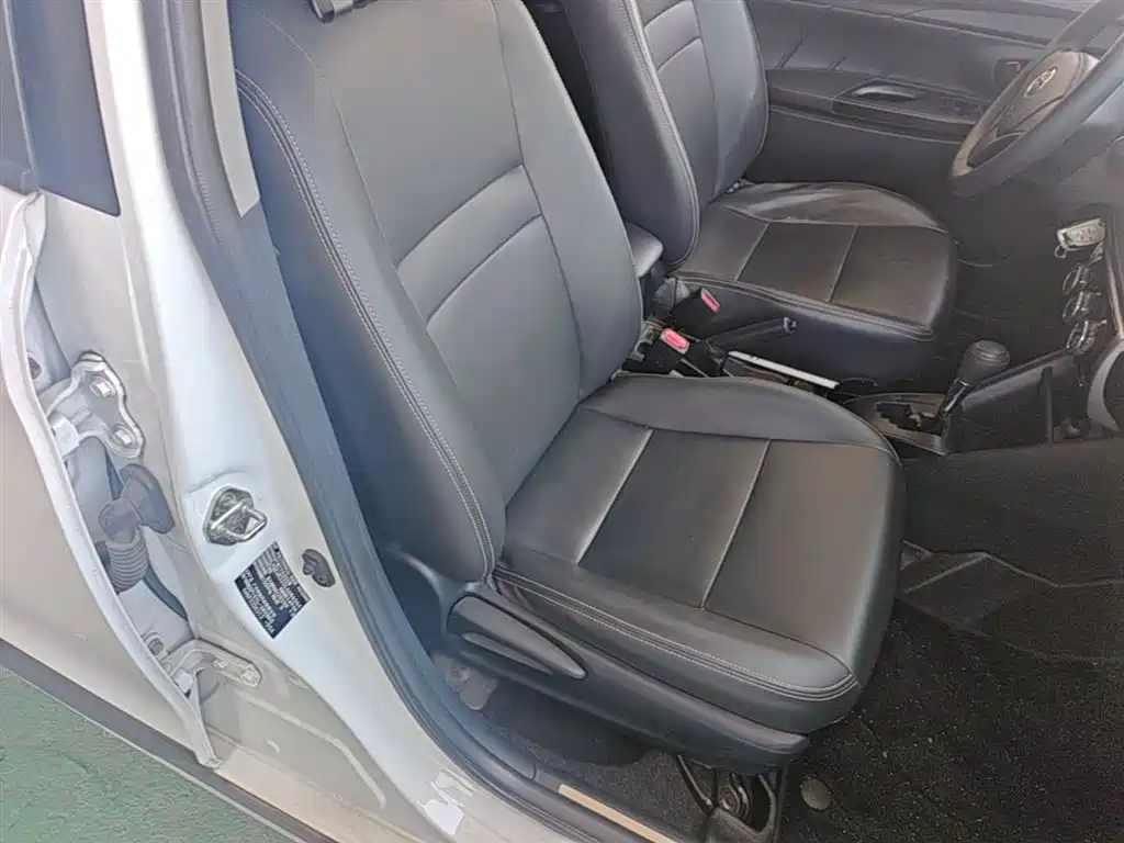 Toyota Yaris L 2020 — фото 25