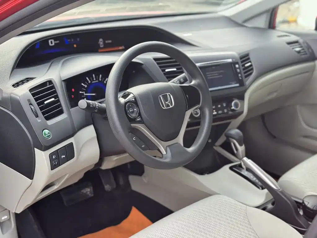 Honda Civic 2015 — фото 13