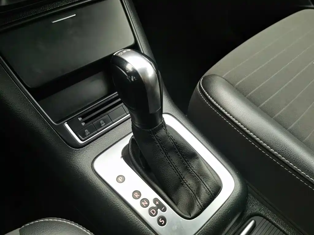 Volkswagen Tiguan 2017 — фото 13