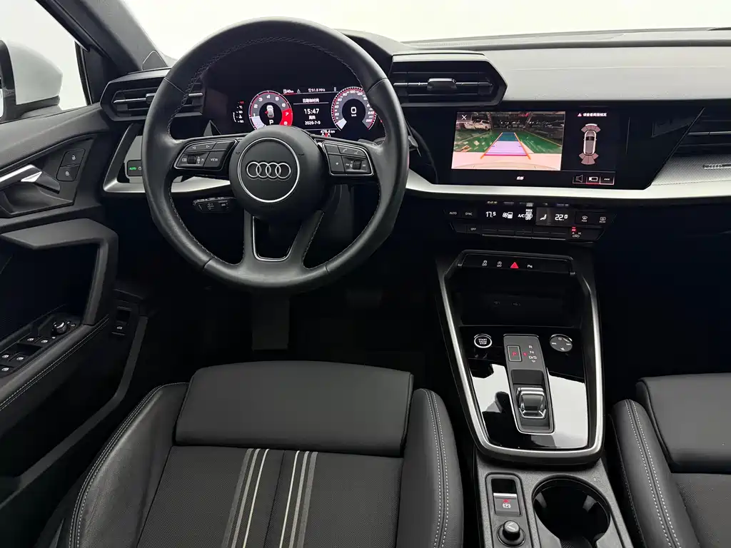 Audi A3 2023 — фото 12