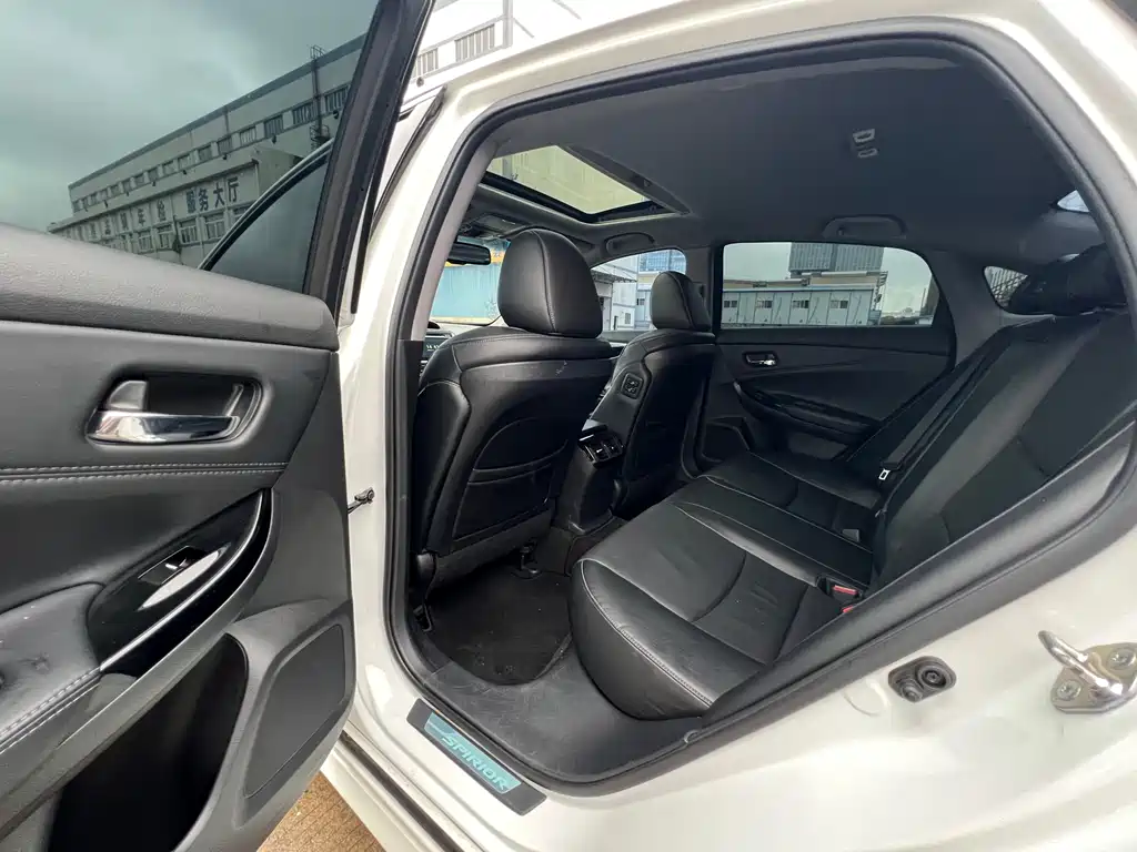 Honda Spirior 2017 — фото 11