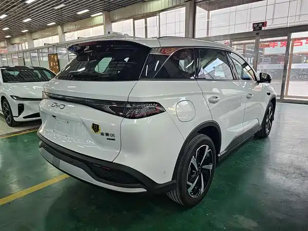 BYD Sealion 05 DM-i 2025