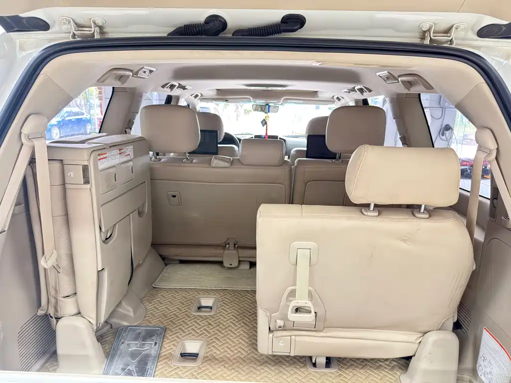 Toyota Land Cruiser 2020 — фото 12