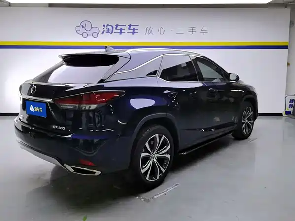 Lexus RX 2021