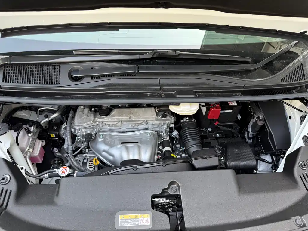 Toyota Alphard — фото 11