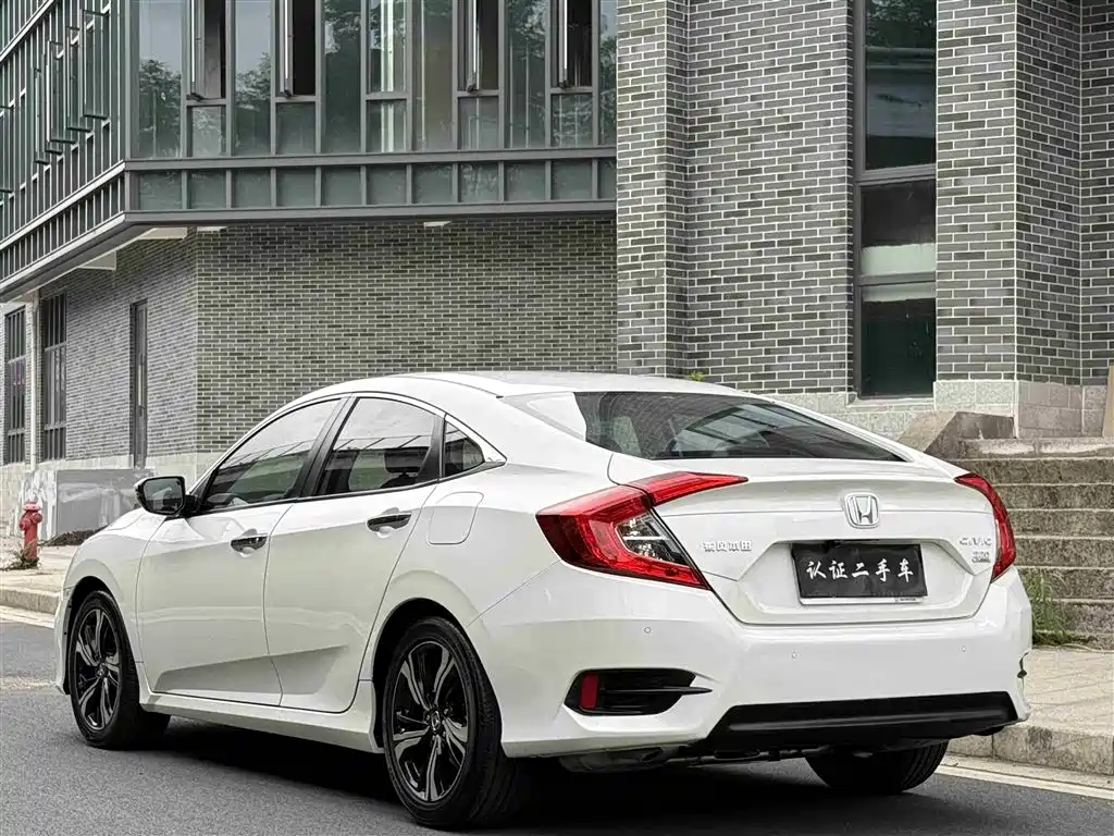 Honda Civic 2019 — фото 3
