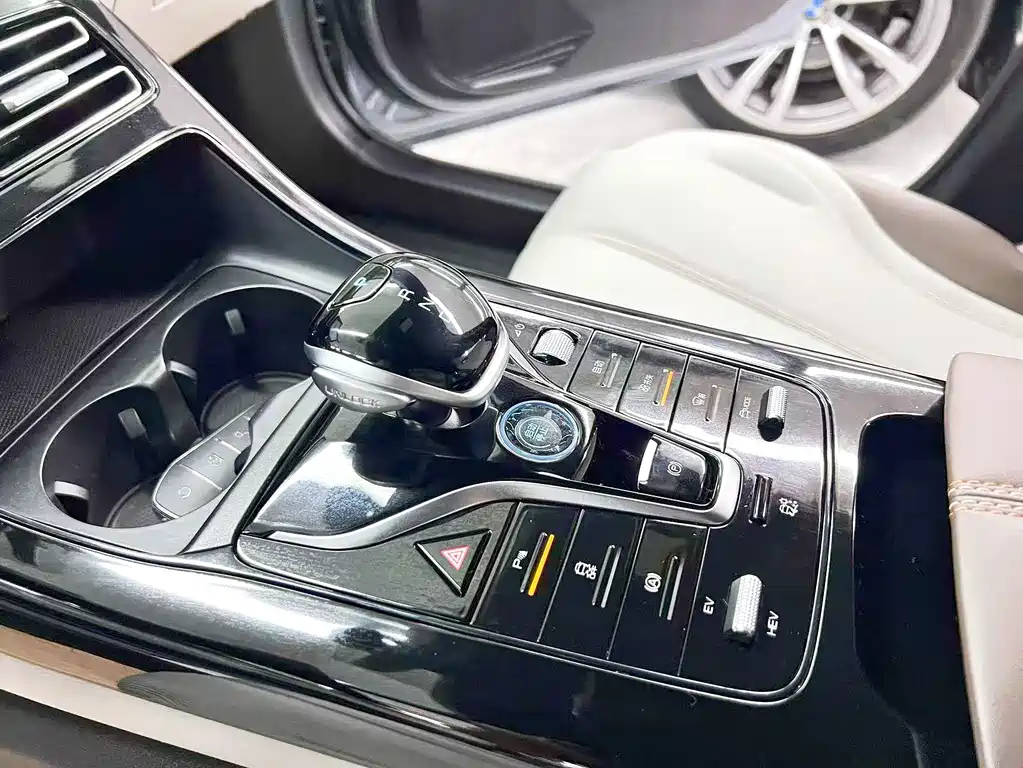 BYD Qin PLUS 2025 — фото 13