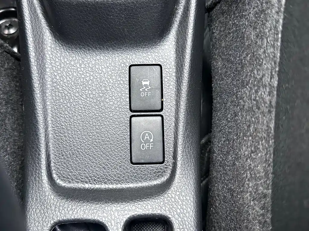 Toyota Yaris L 2019 — фото 11