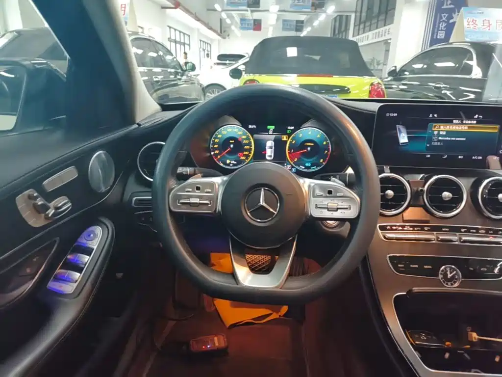 Mercedes-Benz C-Class 2021 — фото 11