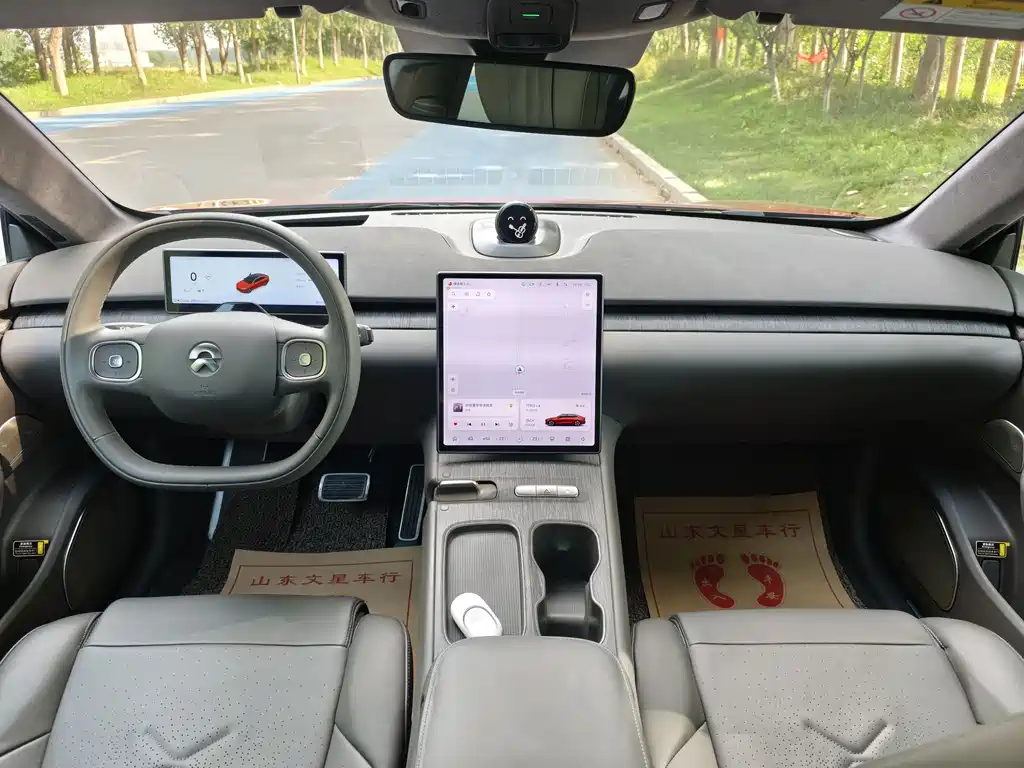 NIO ET7 2022
