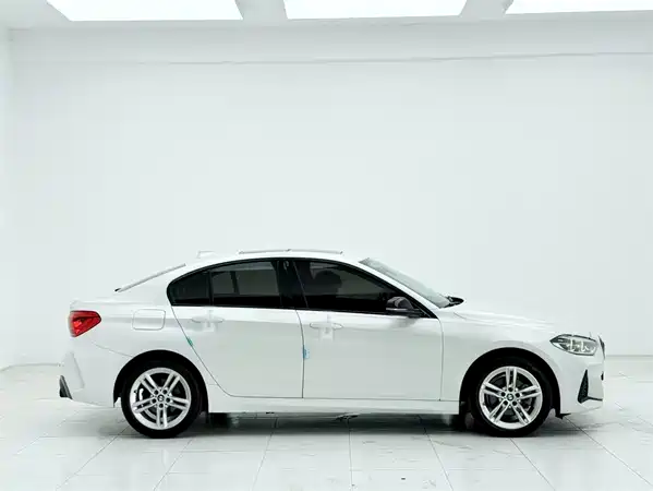 BMW 1 Series 2021