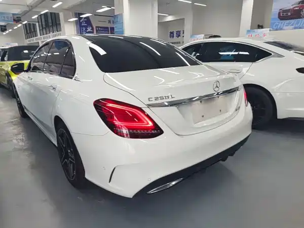 Mercedes-Benz C-Class 2021