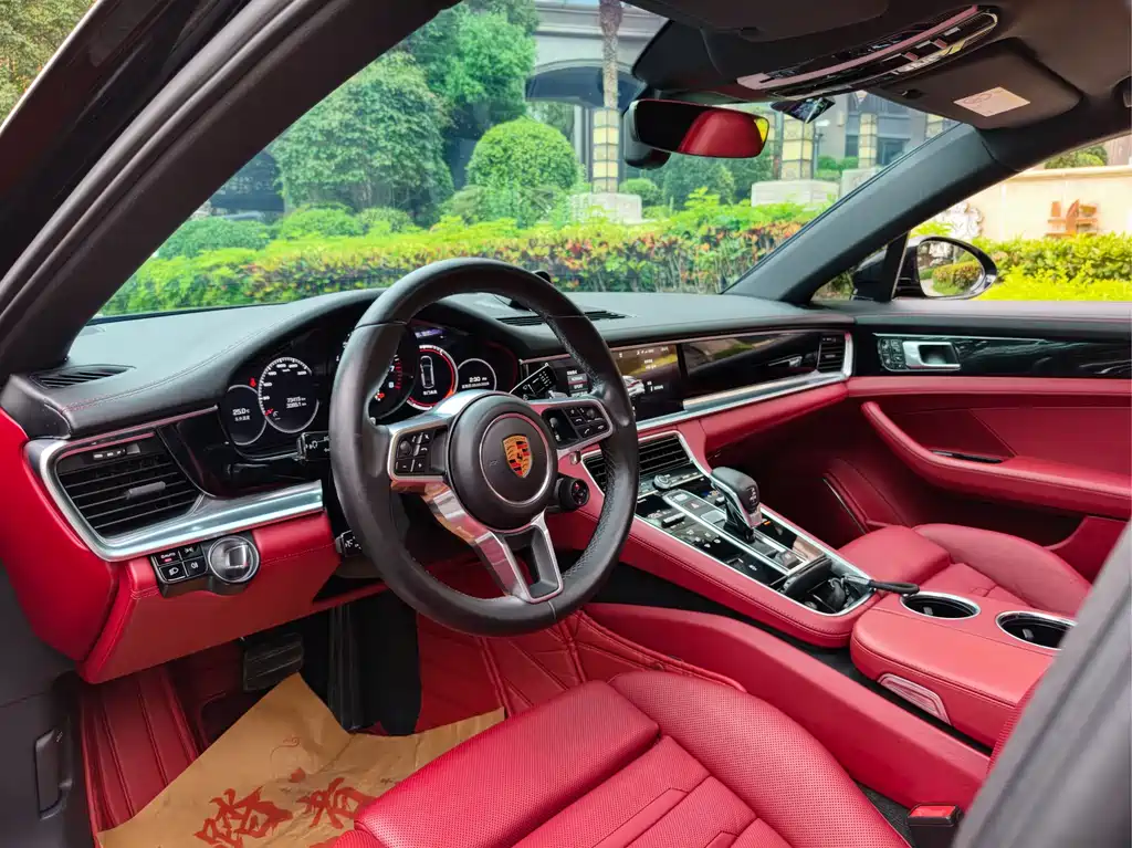 Porsche Panamera 2019 — фото 15