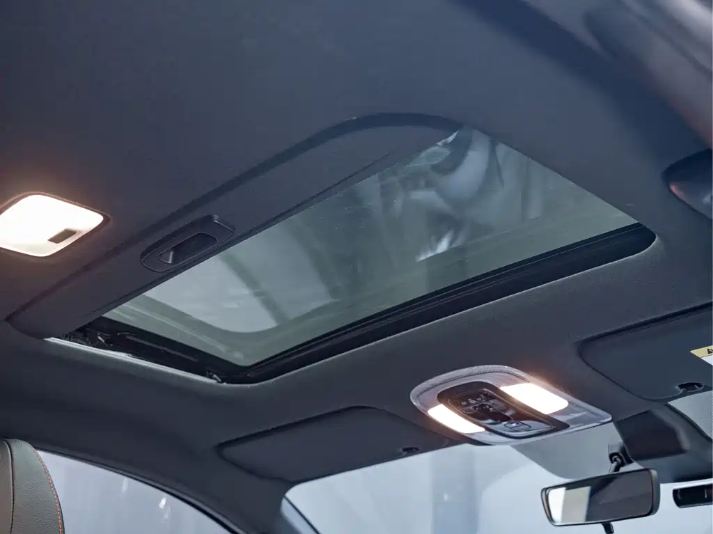 Hyundai Elantra 2023 — фото 20