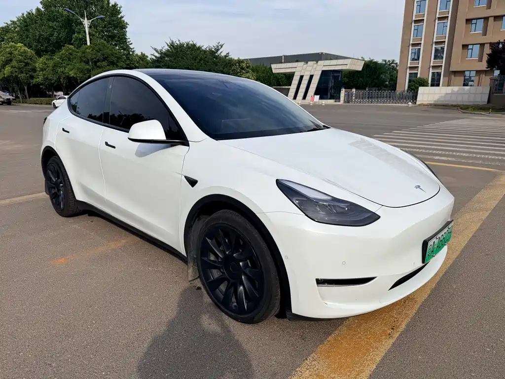 Tesla Model Y 2022 — фото 3
