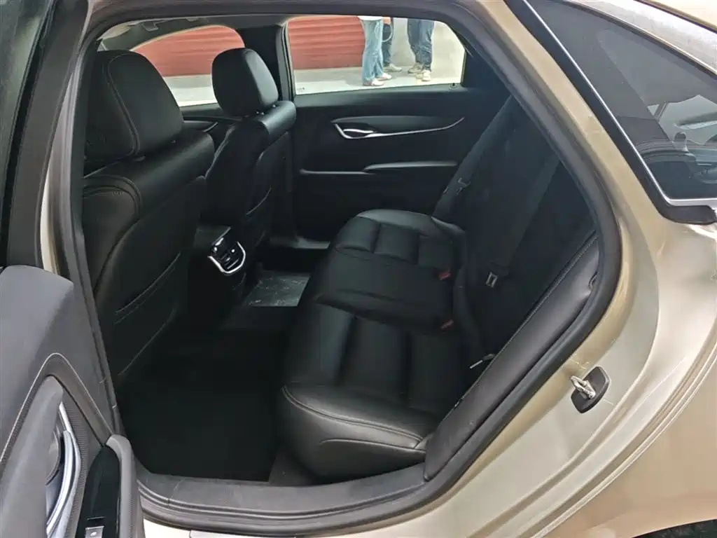 Cadillac XTS 2019 — фото 17