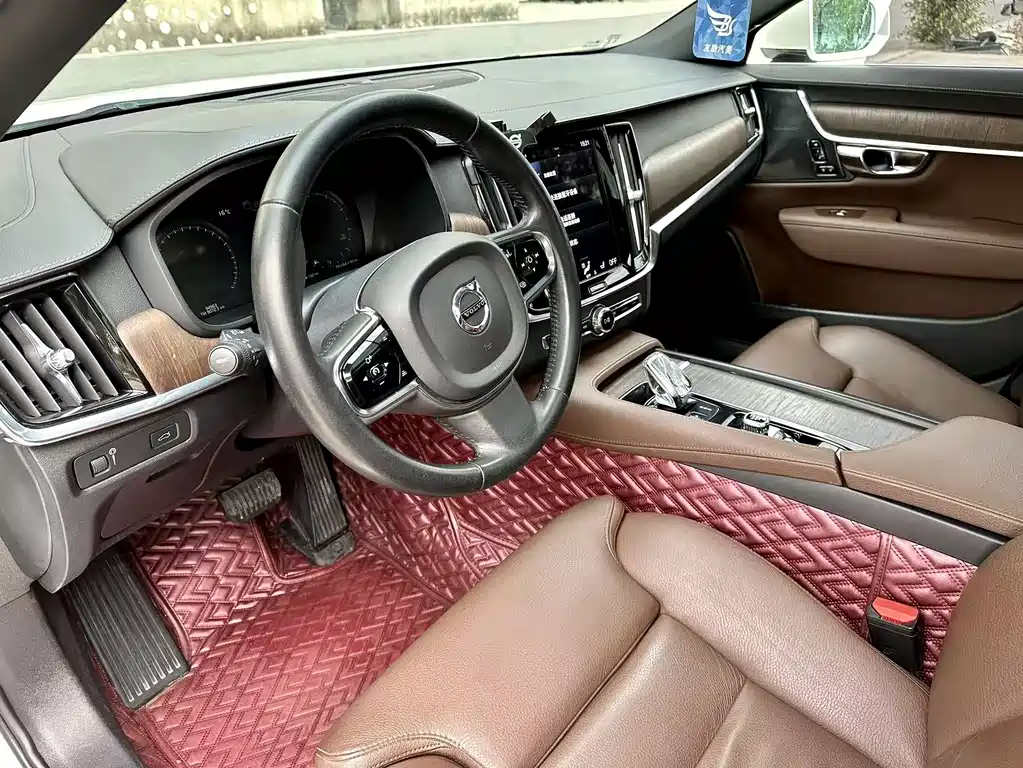 Volvo S90 2021 — фото 17