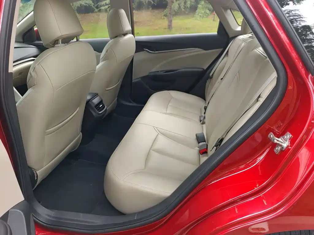 Buick Excelle 2016 — фото 17