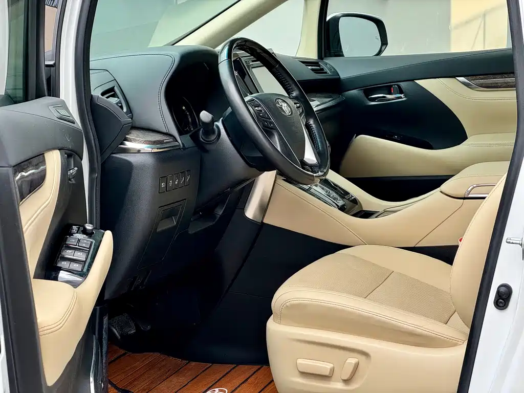 Toyota Alphard 2020 — фото 4