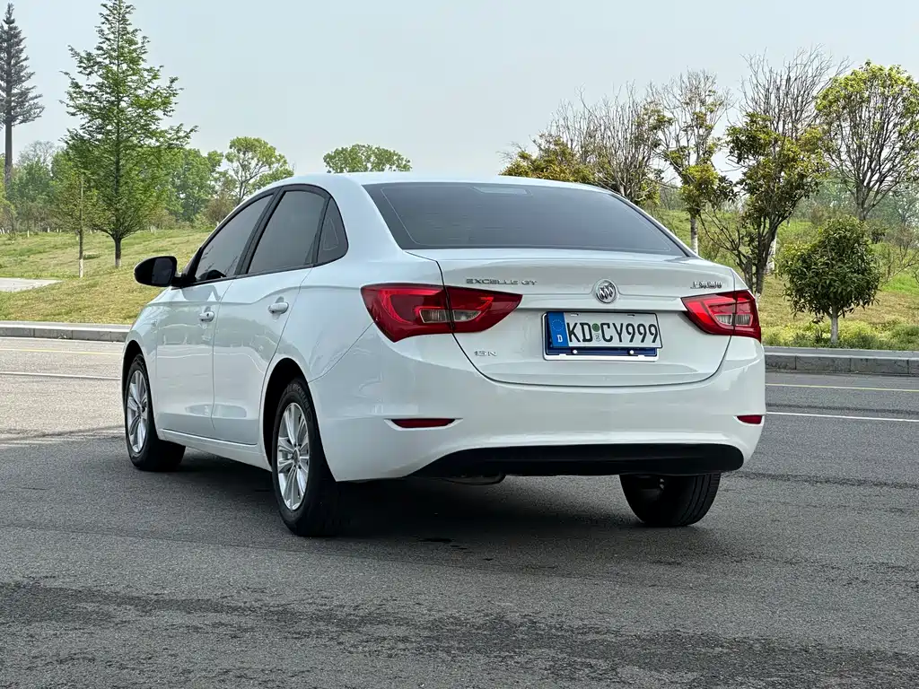 Buick Excelle 2015 — фото 14