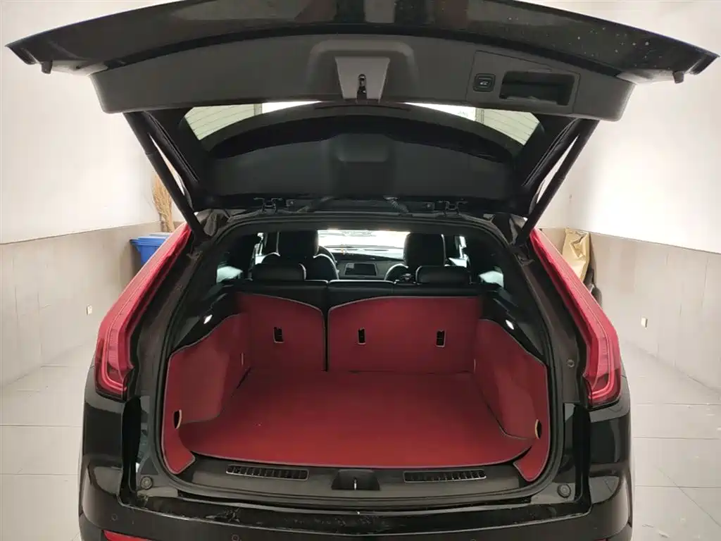 Cadillac XT4 2022 — фото 19