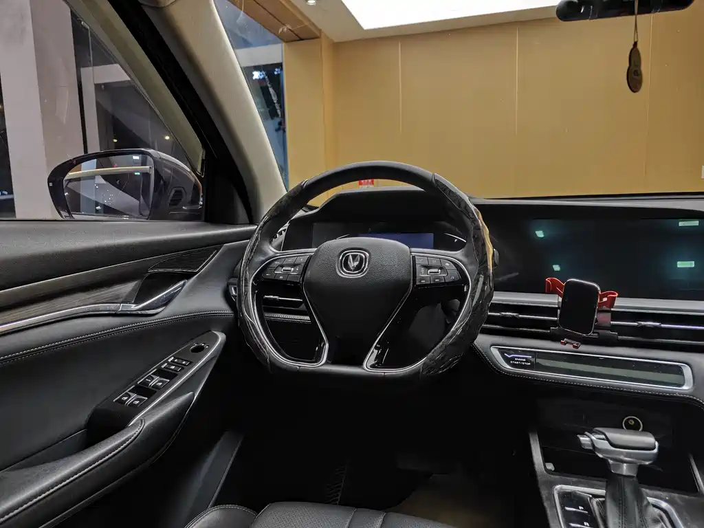 Changan CS75 PLUS 2021 — фото 15