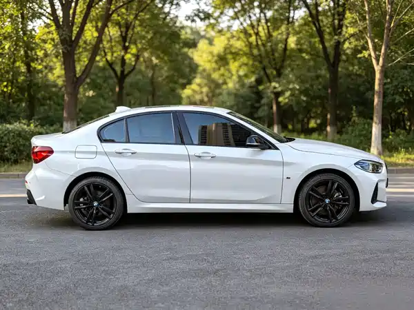 BMW 1 Series 2023