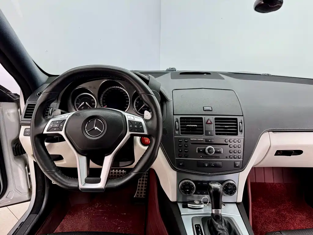 Mercedes-Benz C-Class AMG 2012 — фото 18