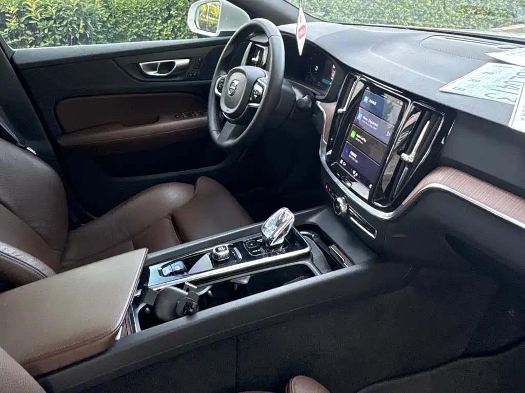 Volvo S60 2024 — фото 15