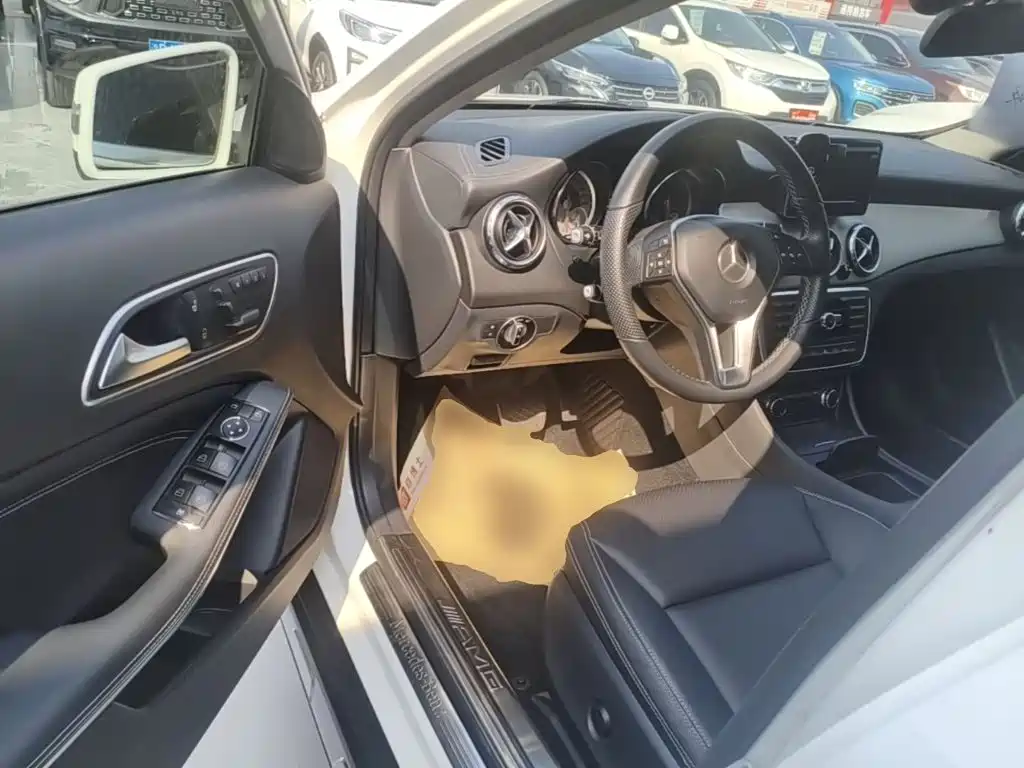 Mercedes-Benz GLA 2015 — фото 12