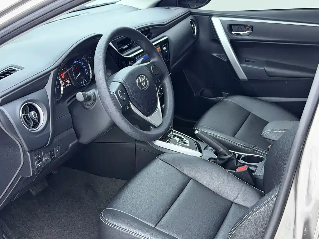 Toyota Corolla 2017 — фото 4
