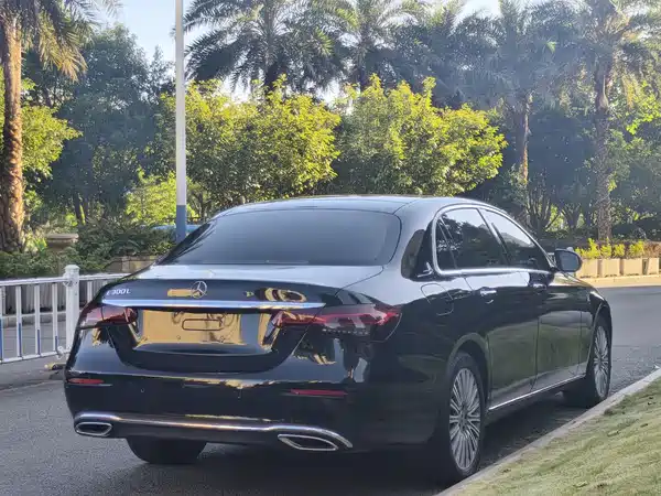 Mercedes-Benz E-Class 2022