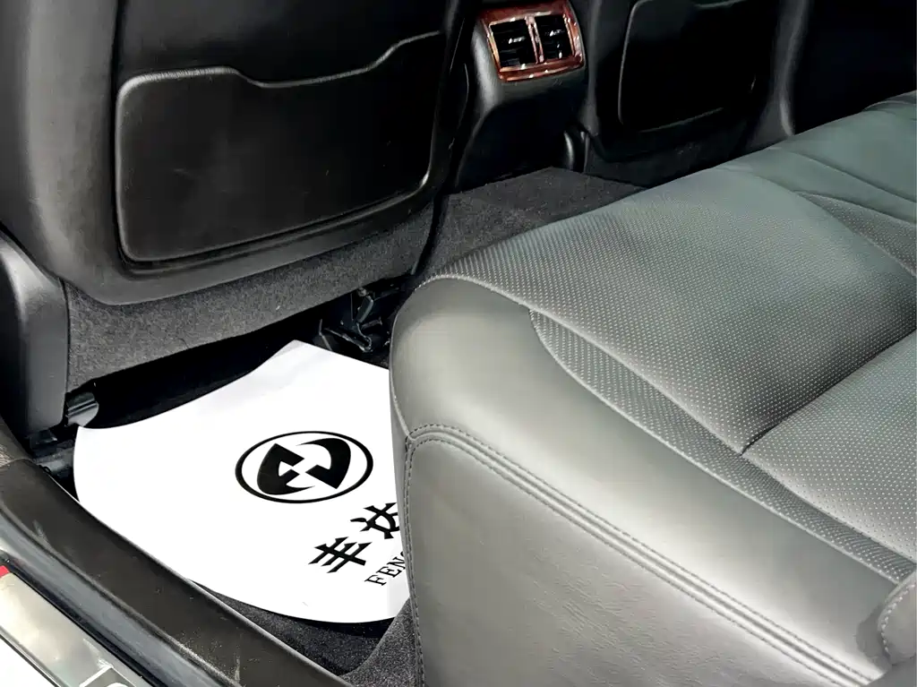 Toyota Crown 2014 — фото 16